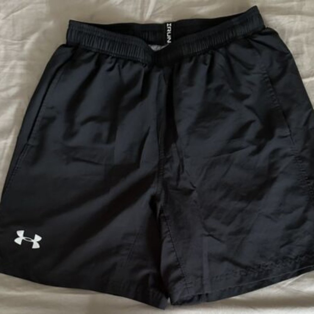 Under Armour Men's Lined 6.5” Inseam Black Athletic Running Shorts Size Small